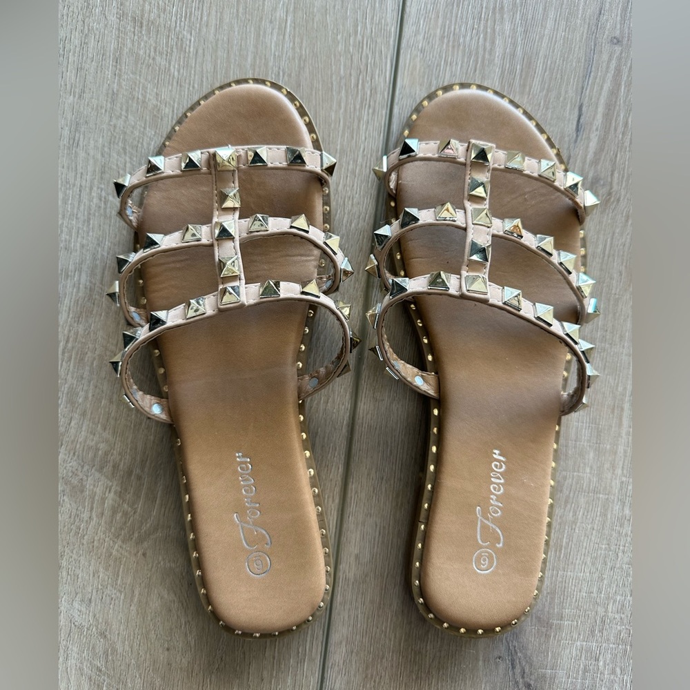 Boutique Sandals - Picture 2 of 4